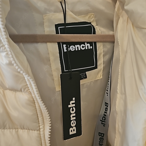 NEW! BENCH Winter White Insulated Puffer Jacket Coat XL. - Picture 4 of 7